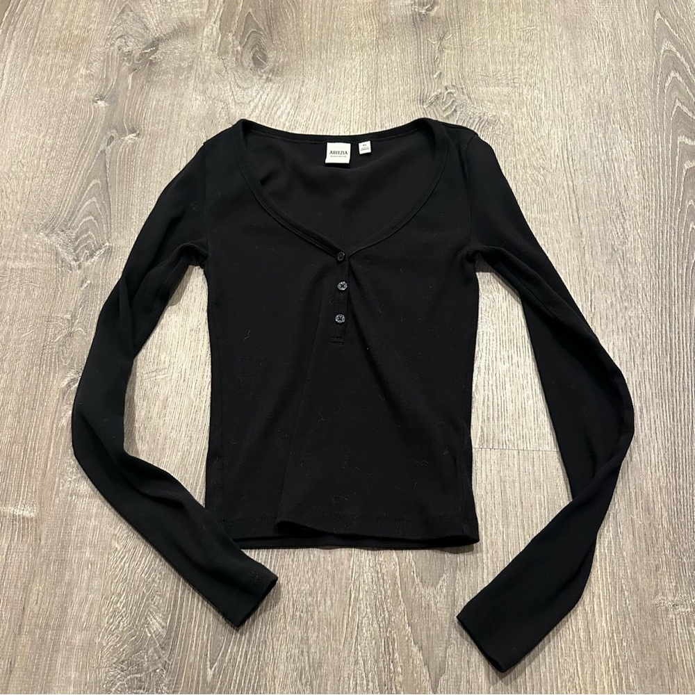 Aritzia homestretch black cotton size xsmall long sleeve henley top